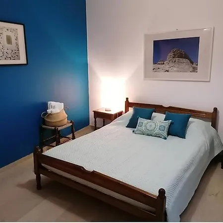 Hotel Bluenigma And Backpackers *